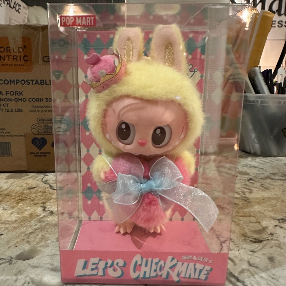 THE MONSTERS Let's Checkmate Series-Vinyl Plush Hanging Card